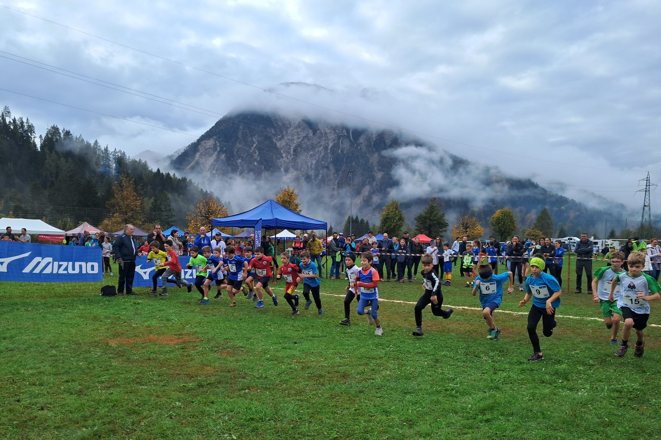 Atletica, in 300 a Valle di Cadore per l'esordio del Provinciale di campestre